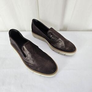 The FLEXX Women's Brown Shimmer Slip-On Sneaker Shoe Size 8